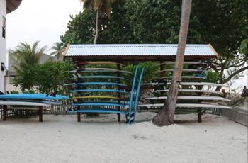 Cokes Surf Camp Hotel Thulusdhoo Exterior photo